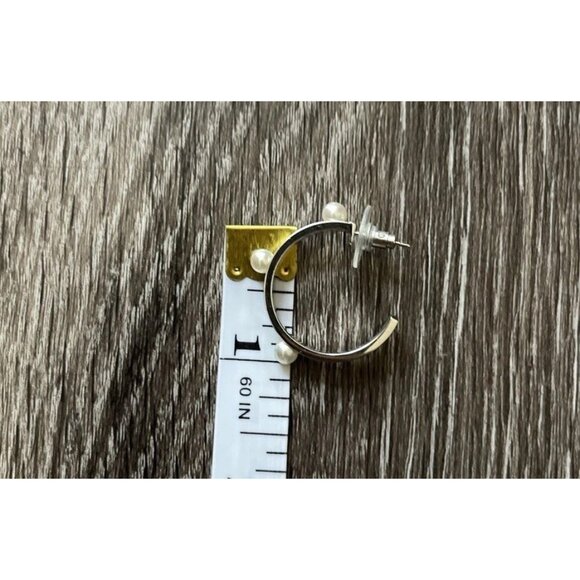 Vintage Majorica Women’s White 3 Pearl Silver Tone Hoop Earrings 1” RARE - Picture 4 of 13